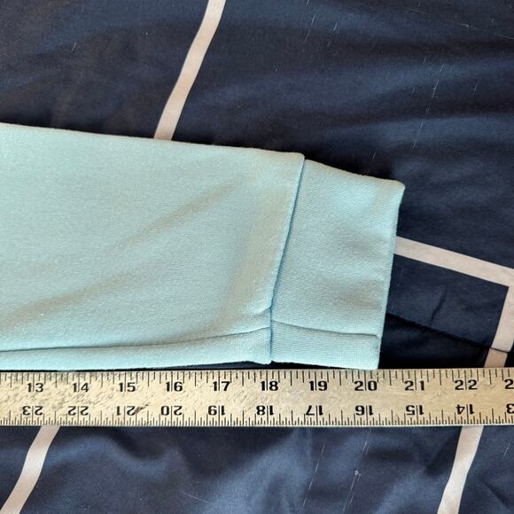 Light Blue Hallmark Christmas Sweatshirt Women’s Large 100% Cotton - Picture 7 of 10